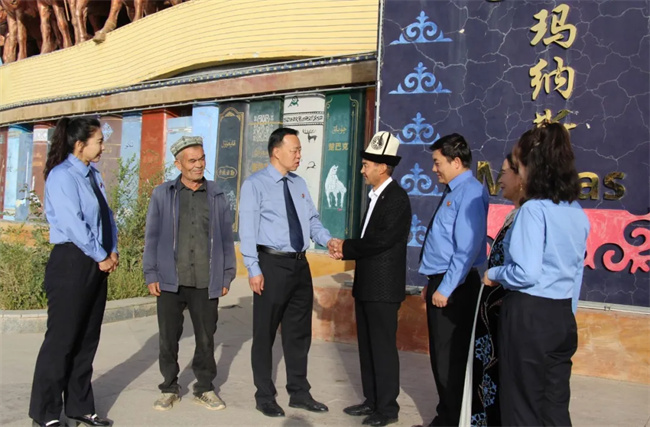 传|庆祝新疆尔自治区成立70周年新葡京娱乐场app胡杨精神代代(图2) 传|庆祝新疆尔自治区成立70周年新葡京娱乐场app胡杨精神代代(图2)