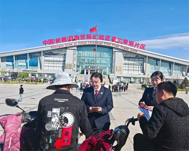 传|庆祝新疆尔自治区成立70周年新葡京娱乐场app胡杨精神代代(图5) 传|庆祝新疆尔自治区成立70周年新葡京娱乐场app胡杨精神代代(图5)