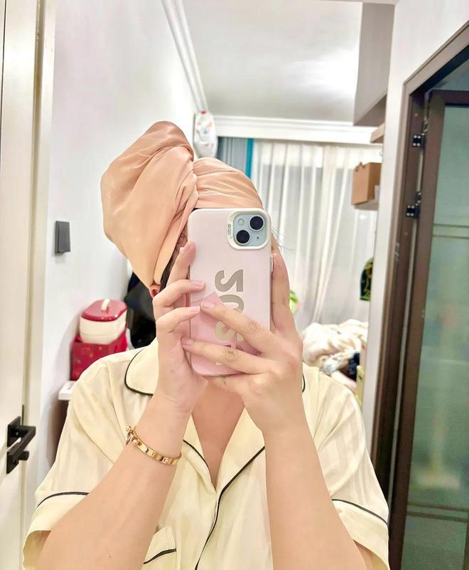 洗完头自然风干还是吹干好？10分钟轻松养成女明星「绸缎发」(图2)